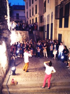 Público en Cueva de Salamanca