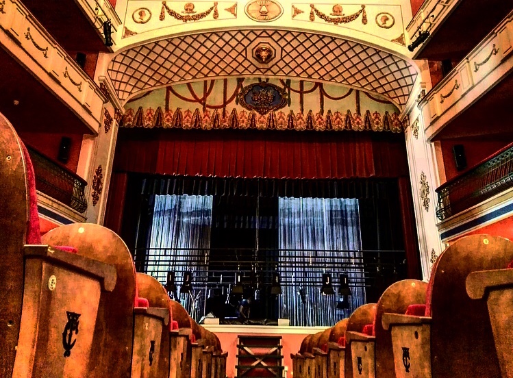 a protestar a la gran vía